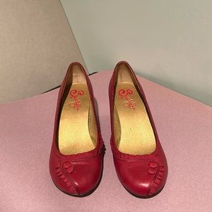 Vintage pumps
